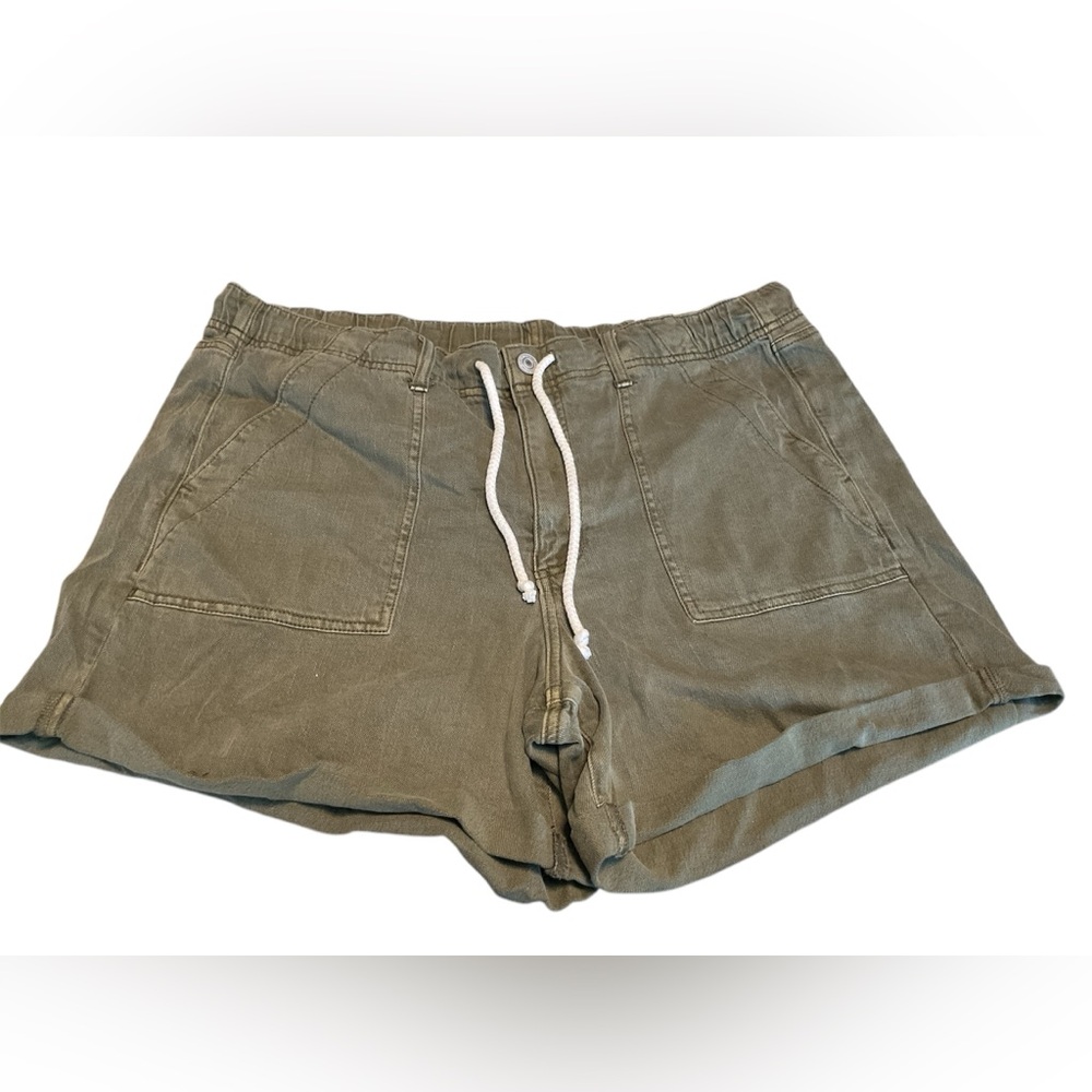 American Eagle Military Green Women's Shorts NWT